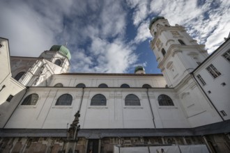 St Stephen's Cathedral seen from the inner courtyard, Passau, Lower Bavaria, Bavaria, Germany,