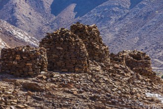 Round tombs made of unhewn stones, beehive tombs, near the city of Al Ayn, Arabian Peninsula,