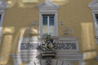 Former Domherrenhof, called Hof Neulobdenburg, rebuilt after the war, Hofstraße 10, Würzburg, Lower