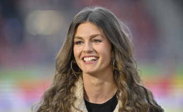 SKY presenter Mara Mones Portrait smiles Voith-Arena, Heidenheim, Baden-Württemberg, Germany,