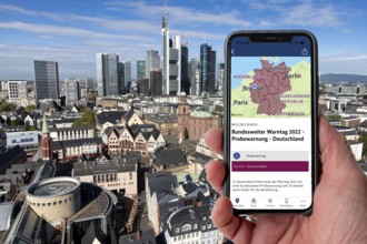 Warning day, 08.12.22 in Germany, first trial warning via cell broadcast, automatic alerting of the