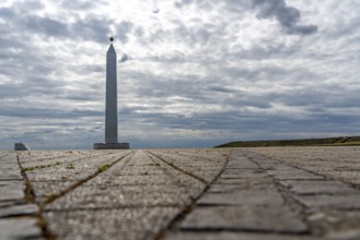 Hoheward spoil tip, the obelisk of the sundial, Herten, North Rhine-Westphalia, Germany, Europe