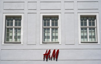 H&M clothing shop in Munich's historic city centre, detail of the facade, Munich, Upper Bavaria,