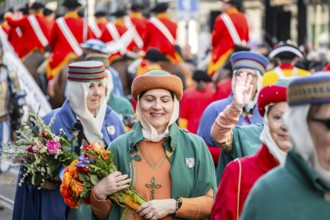 Parade of historically costumed guildsmen, Sechseläuten or Sächsilüüte, Zurich Spring Festival,