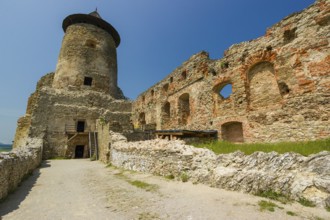 Lubovna Castle, built at the end of the 13th century. Station 13, Gothic tower