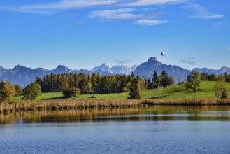 Mountain panorama at Grundweiher near Rückholz, in the background on the right Säuling (2047 m), on