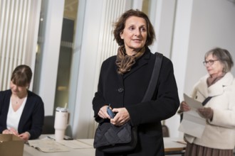 Britta Ernst, woman of Olaf Scholz (Chancellor of the Federal Republic of Germany, SPD) arriving at