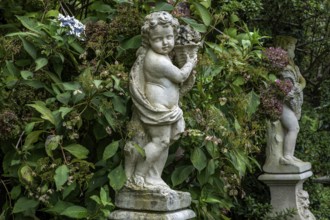 Plant arcades and statue, Scherrer Park, Parco Scherrer, Morcote, Lake Lugano, Lago di Lugano,