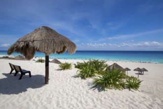 Mexico, Playa Delfines, Dolphin Beach n Riviera Maya in Cancun, Central America
