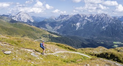 Hiker on the Carnic High Trail, Carnic Main Ridge, Carnic Alps, Carinthia, Austria, Europe