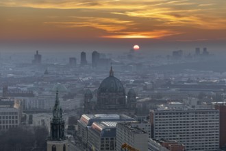 View from the Hotel Park Inn towards the west, Berlin Cathedral in the foreground, sunset, Berlin,