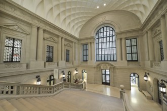 Grand staircase in the entrance area, Staatsbibliothek zu Berlin der Humboldt-Universität, Unter