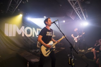 Yonas (singer and guitarist) and Deer (singer and bassist) from Montreal live on the club tour for