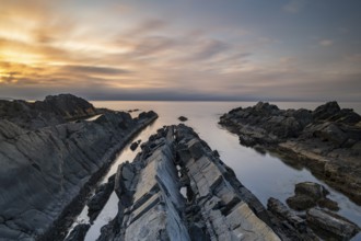 Rocky coast, Varanger, Barents Sea, Finnmark, Norway, Europe