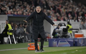 Coach Luis Enrique FC Paris Saint-Germain PSG on the sidelines gesture Champions League, MHPArena,