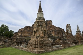 Ruined temple in Wat Mahathat, Temple of the Great and Holy Relic, Ayutthaya, Ayutthaya Province,