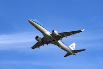 Aircraft KLM Cityhopper, PH-EZV, Embraer ERJ-190