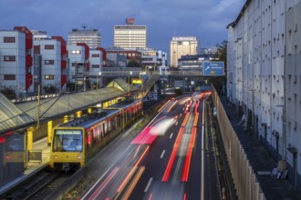 Essen, North Rhine-Westphalia, Germany, motorway A40 in the city centre, exit Essen Zentrum, during