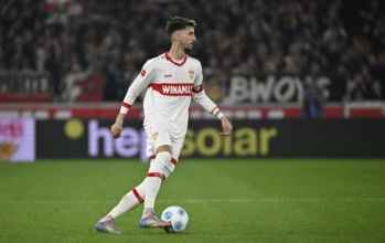 Atakan Karazor VfB Stuttgart (16) Action on the ball MHPArena, MHP Arena Stuttgart,