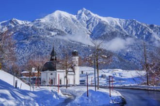 Seekirchl with Reitherspitze 2374m in winter, Seefeld, Seefeld Plateau, Tyrol, Austria, Europe