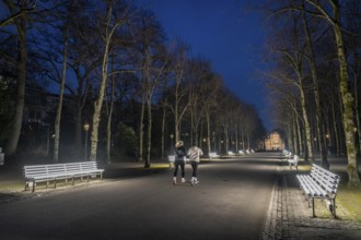 The light benches by artist Stefan Sous in the Hofgarten, entitled UV-A UV-B, 14 completely