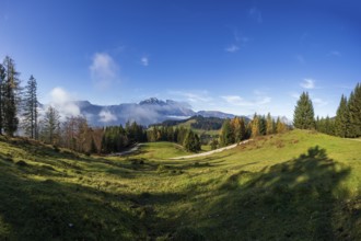 View from the Moosegg high plateau to the Hoher Göll, Golling, Osterhorn group, Salzburg province,
