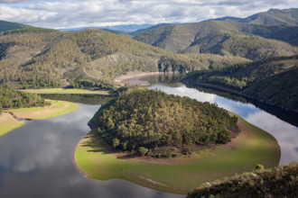 Meandro del Melero, river bend of the Río Alagón, Riomalo de Abajo, Las Hurdes, Extremadura, Spain,