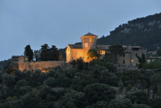 Iglesia de San Juan Bautista church in the evening light, Deià, Serra de Tramuntana, Majorca,