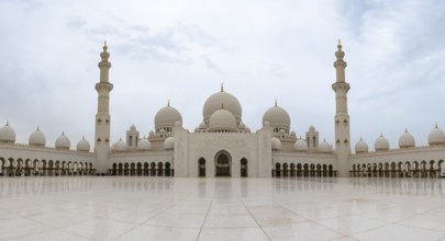 Sheikh Zayed Mosque, Sheikh Zayed Mosque, Courtyard, Abu Dhabi, United Arab Emirates, Asia