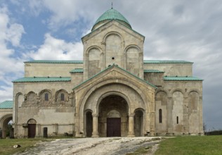View from the south, Bagrati Cathedral, Kutaisi Cathedral, former UNESCO World Heritage Site,
