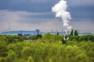 View over the north-western Ruhr area, from Essen to Bottrop, forest, green areas in
