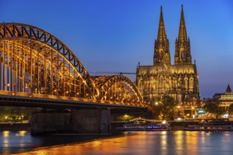 Cologne Cathedral, has been shining in new light since Easter 2025, the old metal halide lamps have