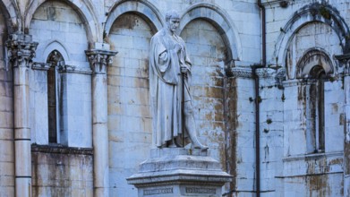 Piazza San Michele with the statue of the Italian politician Francesco Burlamacci, behind the