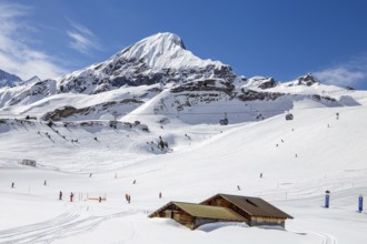 26 March 2024: Skiing against the backdrop of the Bernese Alps in Grindelwald, Switzerland. The