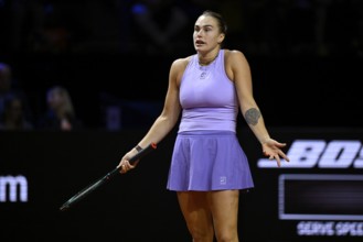 Aryna Sabalenka BLR, gesture, gesture helpless, Tennis Ladies Porsche Cup, Grand Prix, GP,