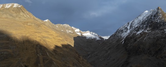 Mountain landscape in the evening light, mountain peak of the Niedertal in autumn, aerial view,