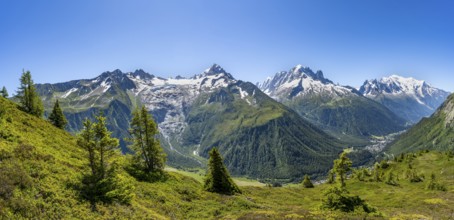 Mountain panorama with glaciated mountain peaks, Aiguille de Chardonnet with Glacier du Tour,