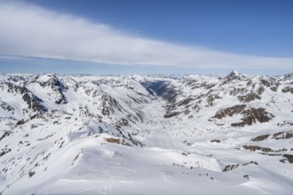 Mountain landscape with snow, mountain panorama with view of the Dürrboden mountain valley, on the