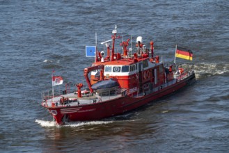 The fireboat 2, of the Düsseldorf fire brigade, on the Rhine, North Rhine-Westphalia