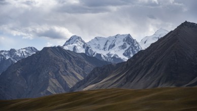 Mountain landscape, Tian Shan, Sky Mountains, Sary Jaz Valley, Kyrgyzstan, Asia