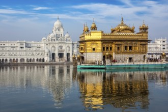 Sikh gurdwara Golden Temple (Harmandir Sahib) . Holy place of Sikihism. Amritsar, Punjab, India,