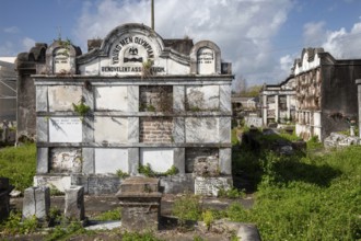 New Orleans, Louisiana - Lafayette Cemetery #2, established in 1850, has some old society tombs.