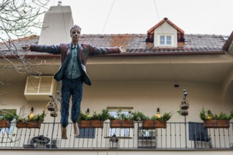 Flying figures, sculpture, art, Old Town, tourism, Prague, Czech Republic, Europe