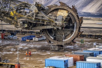 Garzweiler opencast lignite mine, bucket wheel excavator undergoing maintenance and repair, near