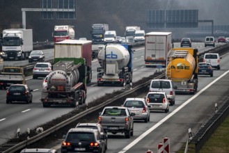 Heavy traffic on the A2 motorway at the Recklinghausen junction heading west, North