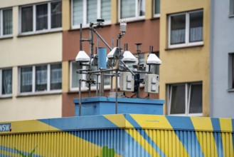 Air quality monitoring station, on the B7, Friedrich-Engels-Alle in Wuppertal, operated by the