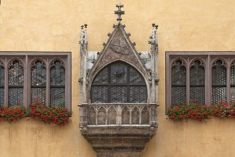 Window and oriel of the Old Town Hall, 16th century, Regensburg, Upper Palatinate, Bavaria,