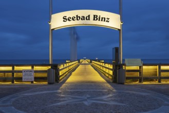 Seebrücke, Seebad Binz, Island of Rügen, Mecklenburg-Vorpommern, Germany, Europe