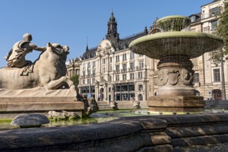 Wittelsbach Fountain, monumental Wittelsbach Fountain by Adolf von Hildebrand, sculpture of an
