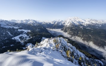 Snow-covered summit of the Jenner with viewing platform in autumn, view of the sea of clouds and
